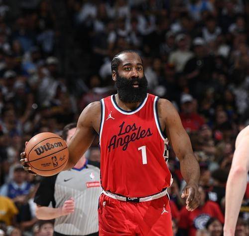 OB真人- 车王舒马赫去世 